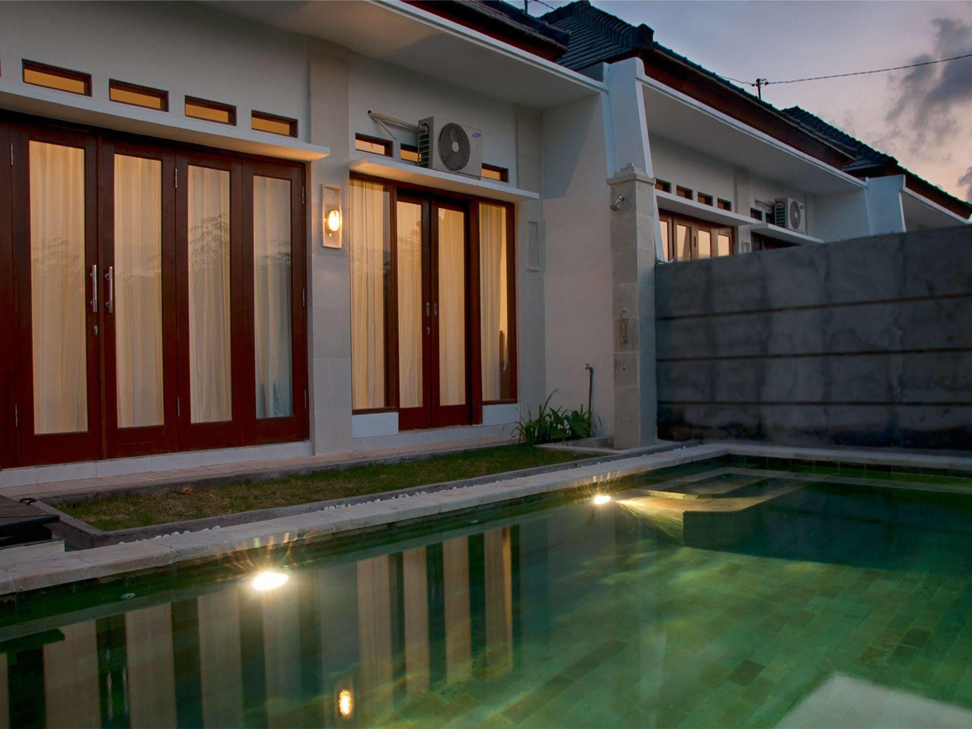 Villa Dencarik Banjar  Exterior photo